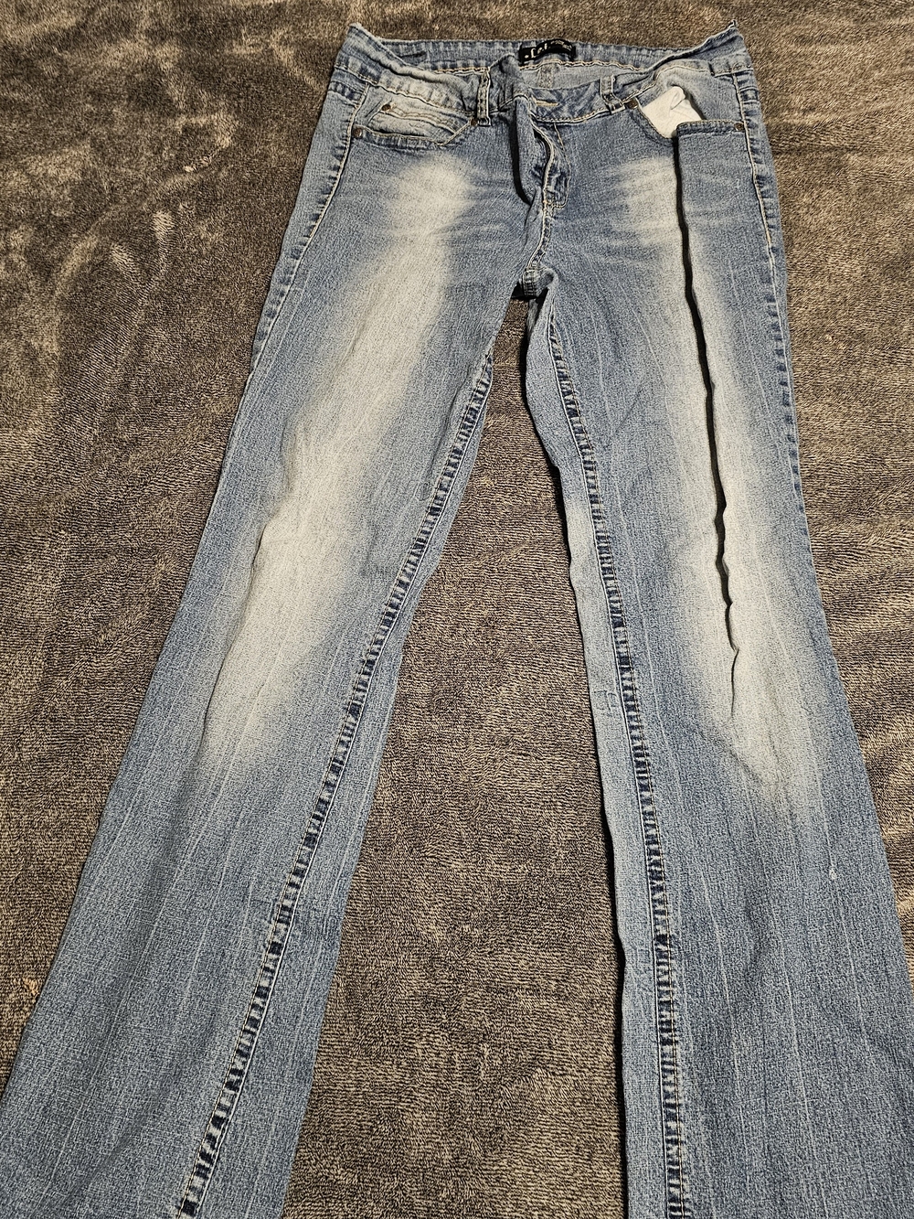 Women’s Light Blue Faded Straight-Leg Jeans